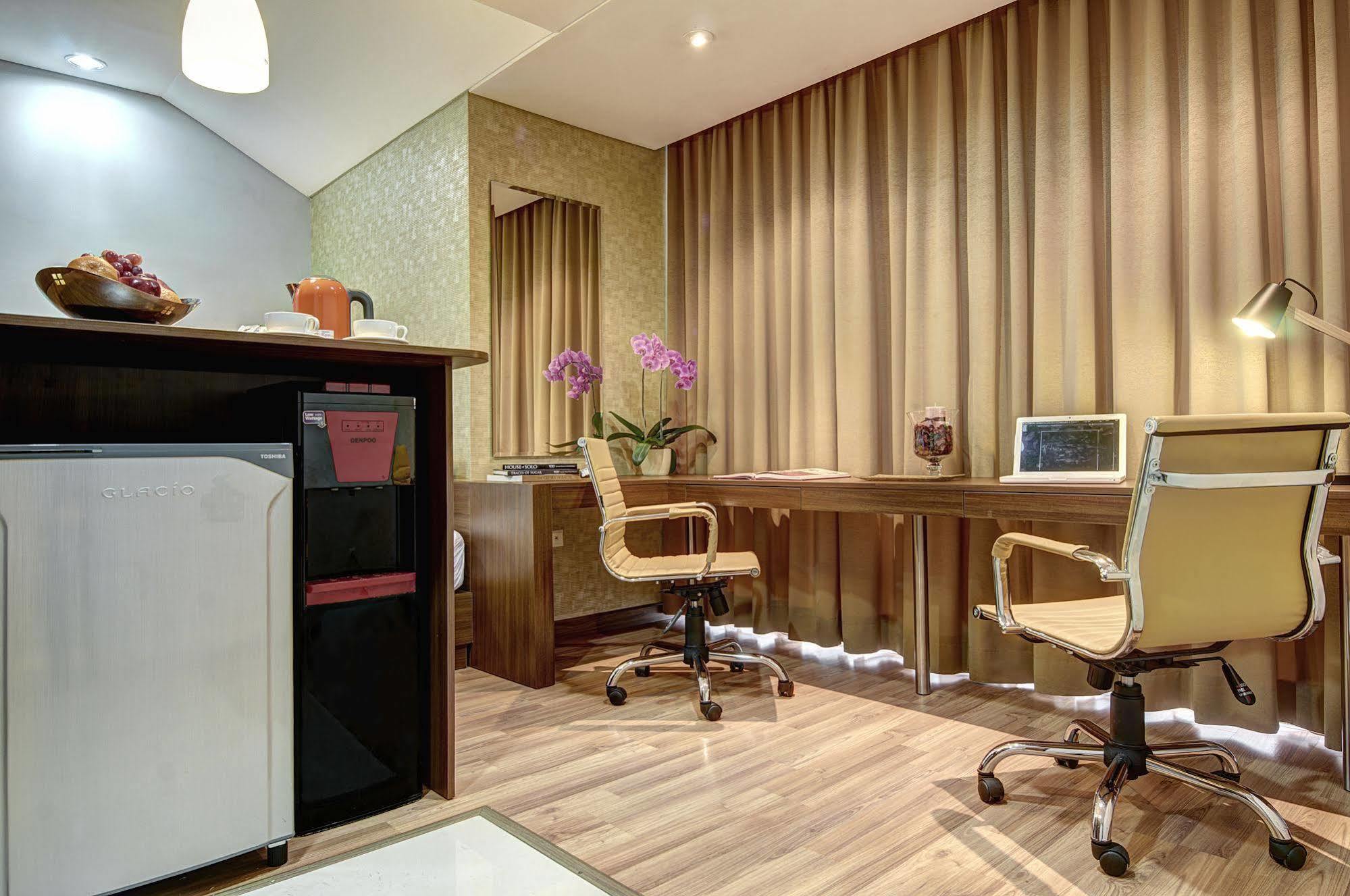 Sampit Residence Managed By Flat06 Джакарта Екстер'єр фото